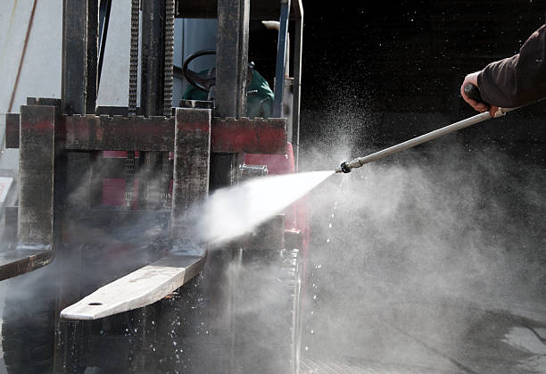 Best Warehouse Cleaning  in Lake Holiday, VA